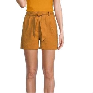 Antonio Melani
Amee Linen High Rise Coordinating Shorts Citrus Color Size 10
